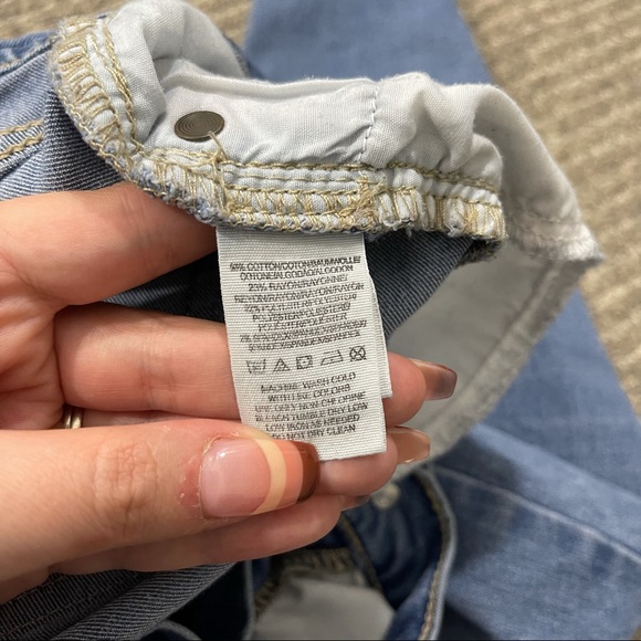 FREE PEOPLE Light Wash Denim High Waisted Mom Jeans - Picture 10 of 10